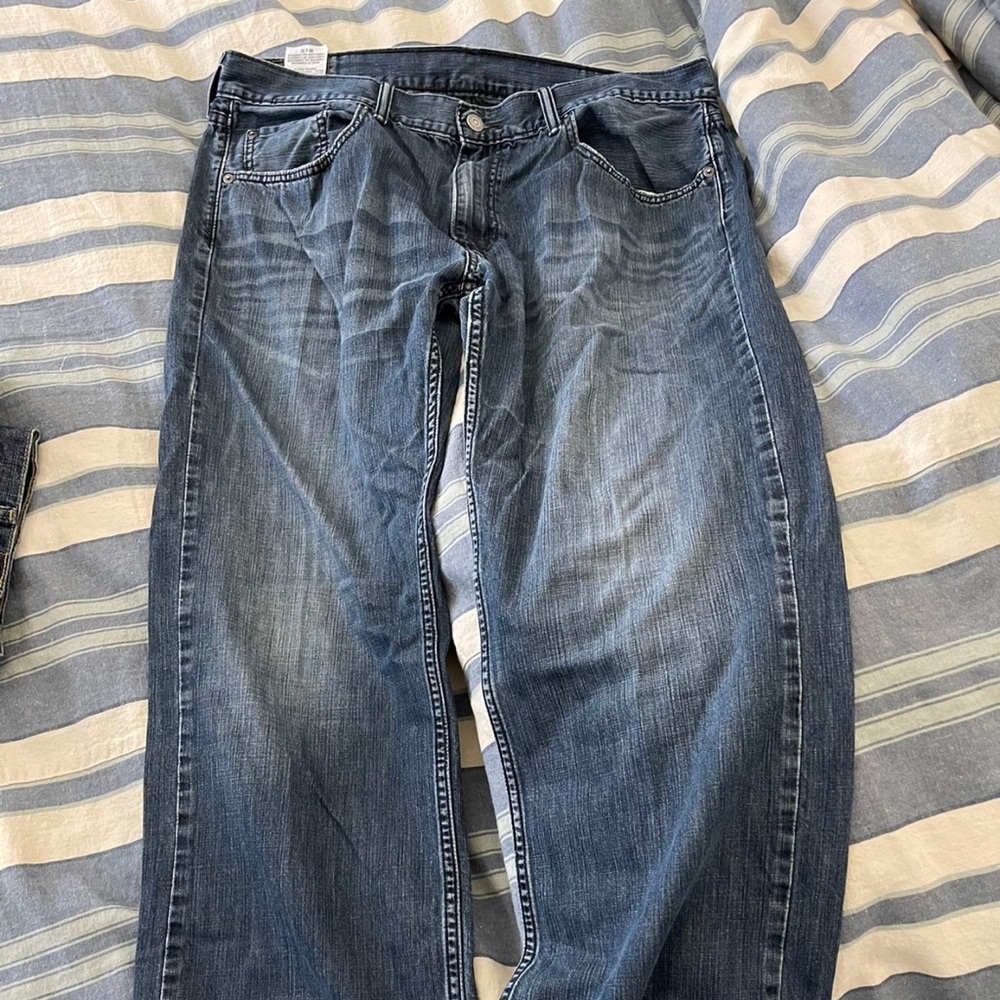 Levi’s straight/relaxed jeans